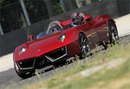 Spada trình làng siêu xe Codatronca Monza 