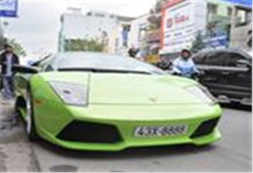 Siêu xe Lamborghini biển tứ quý tại Đà Nẵng
