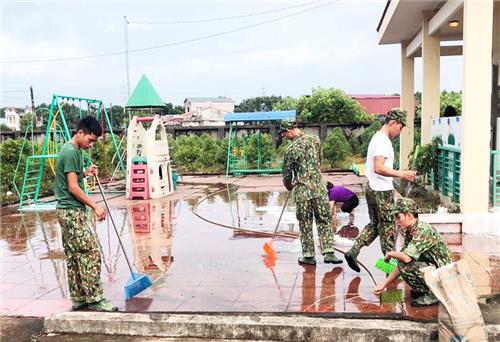 Huy động trên 1.000 ngày công sửa chữa trường lớp phục vụ năm học mới