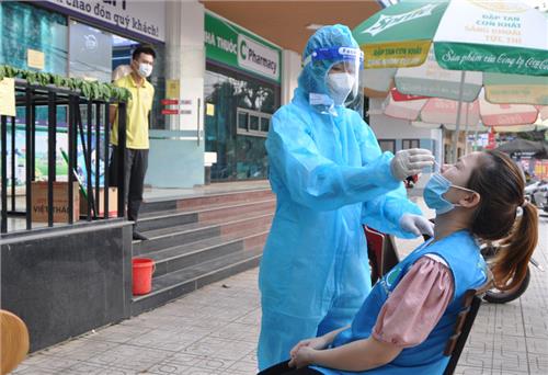 Phú Bình: Xét nghiệm ngẫu nhiên COVID-19 