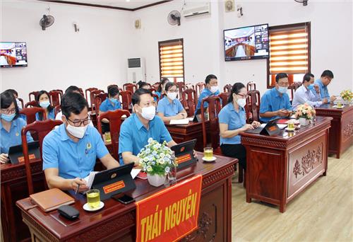 Củng cố, xây dựng tổ chức công đoàn vững mạnh
