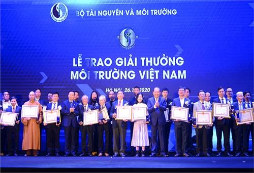 Trao giải thưởng về lĩnh vực bảo vệ tài nguyên và môi trường