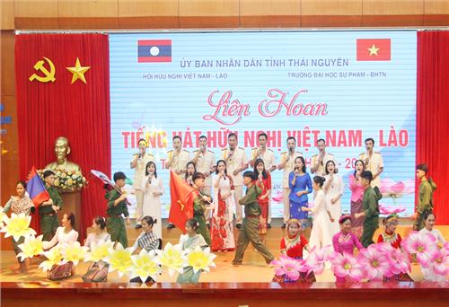 Trên 500 diễn viên tham gia Liên hoan tiếng hát hữu nghị Việt Nam - Lào