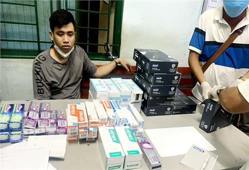 Ngăn chặn vận chuyển ma túy qua đường hàng không, bưu điện