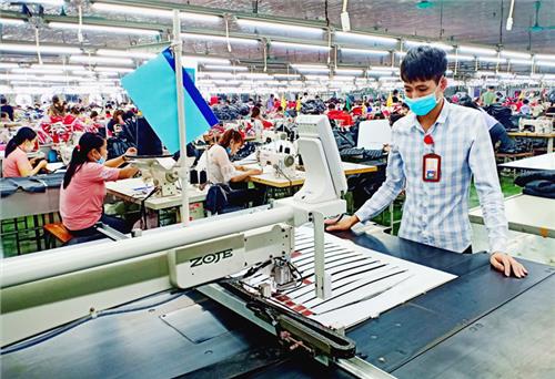 Các doanh nghiệp may tìm cách gỡ khó 