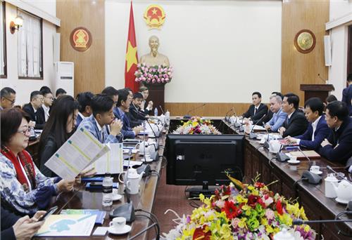 Tập đoàn TAL và một số doanh nghiệp tại Hong Kong tìm kiếm cơ hội đầu tư vào tỉnh