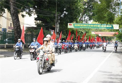  Đẩy mạnh các giải pháp để kiềm chế tai nạn giao thông