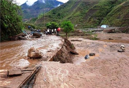 Bắc Bộ mưa dông, vùng núi đề phòng lũ quét, sạt lở đất