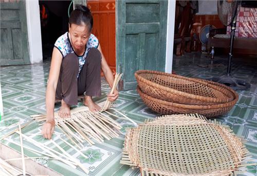 Hướng đi nào cho làng nghề mây tre đan