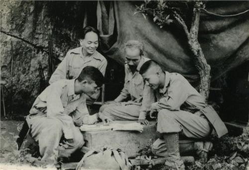 Bẩy lăm năm ấy không quên