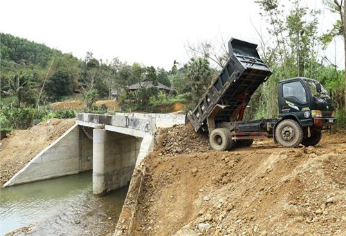 Hơn 1,9 tỷ đồng xây dựng cầu tràn Nà Lao