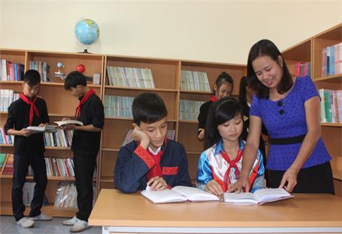 Người mẹ của những học sinh dân tộc thiểu số