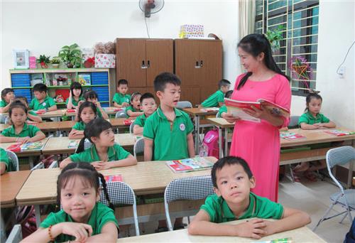 Phát động đợt thi đua cao điểm chào mừng Ngày Nhà giáo Việt Nam