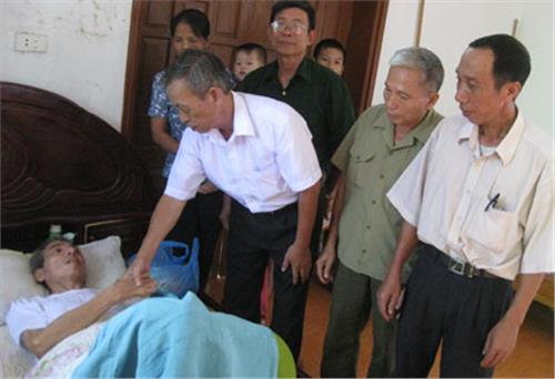 Làm việc với ý thức trách nhiệm và cả trái tim yêu thương