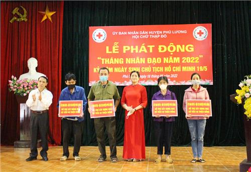 Phú Lương: Nhiều hoạt động ý nghĩa nhân Tháng Nhân đạo