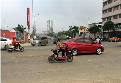 Nên sớm bổ sung các cụm đèn tín hiệu giao thông