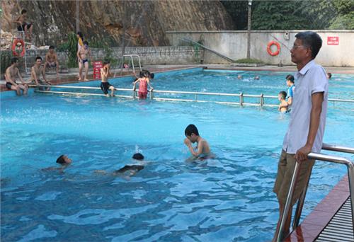 “Vì tôi là đảng viên”