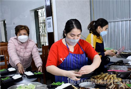 Ấm lòng từ những “bữa trưa 0 đồng”