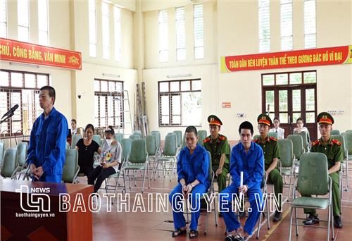 Phạt 18 năm 6 tháng tù các đối tượng tàng trữ, mua bán trái phép chất ma túy