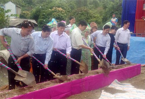 Trên 2,6 tỷ đồng xây dựng tuyến đường Phú Đô II - Na Sàng
