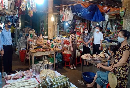 Kiểm tra việc chấp hành quy định về phòng, chống dịch bệnh 