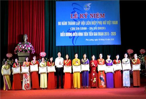 Phú Lương: Biểu dương điển hình phụ nữ tiêu biểu giai đoạn 2015-2020