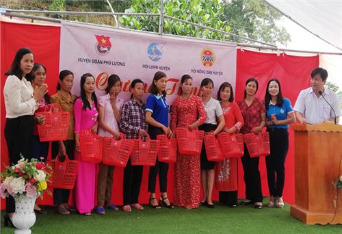 Phú lương: Phát động ra quân hỗ trợ xây dựng xóm đạt chuẩn nông thôn mới