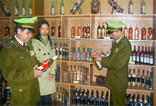 Tăng cường công tác kiểm tra, xử lý vi phạm về buôn bán hàng giả, gian lận thương mại