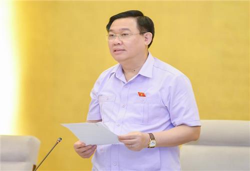Các nội dung trình phiên họp chuyên đề pháp luật có sự nhất trí và đồng thuận cao