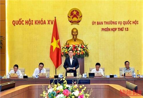 Chất vấn nhiều vấn đề “nóng” thuộc hai lĩnh vực tại phiên họp của Ủy ban Thường vụ Quốc hội