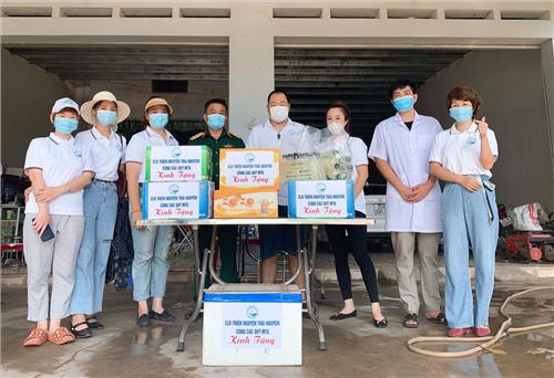 “Sống là cho đâu chỉ nhận riêng mình