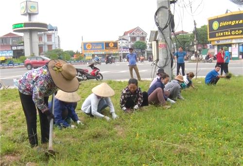 Phú Bình: Ra quân vệ sinh môi trường tại các xã, thị trấn