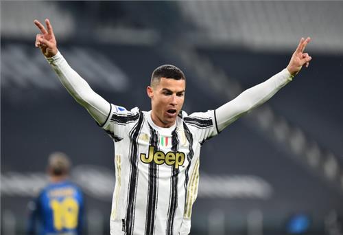 Ronaldo vượt thành tích ghi bàn của Pele
