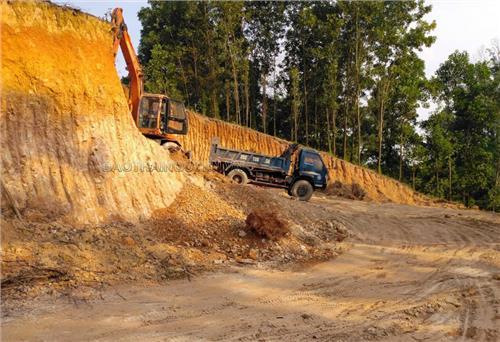 Sớm chấm dứt việc khai thác, vận chuyển đất trái phép tại Vô Tranh