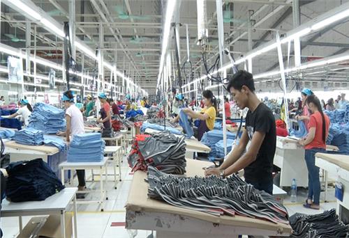 Phấn đấu sản xuất 33 triệu sản phẩm xuất khẩu ra nước ngoài