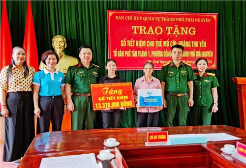 TP. Thái Nguyên: Trao sổ tiết kiệm cho trẻ mồ côi