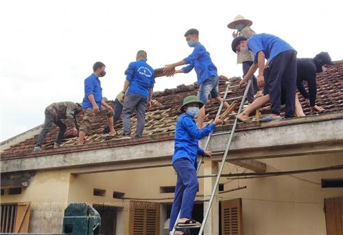 Hỗ trợ sửa chữa nhà cho gia đình có hoàn cảnh khó khăn