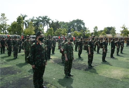 Bộ trưởng Bộ Quốc phòng tặng Bằng khen đối với 16 tập thể, 67 cá nhân