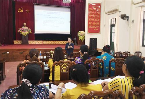 Nâng cao kỹ năng giám sát có trách nhiệm cho nữ đại biểu HĐND cấp xã, phường