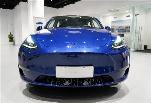 Mỹ điều tra chính thức đối với hàng trăm nghìn xe Tesla
