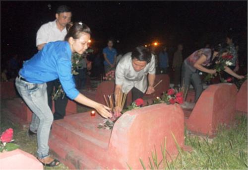 Lễ tưởng niệm đồng bào tử vong và cán bộ, chiến sĩ hy sinh trong đại dịch COVID-19