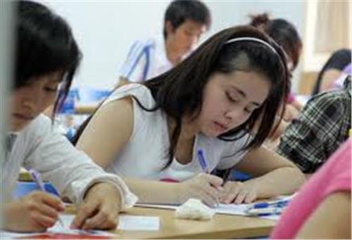 Những thay đổi trong tuyển sinh đại học, cao đẳng 2012: Thí sinh mừng, nhà trường lo