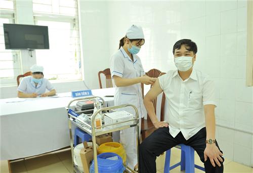Trên 88% người đủ 18 tuổi trở lên được tiêm vắc-xin phòng COVID-19