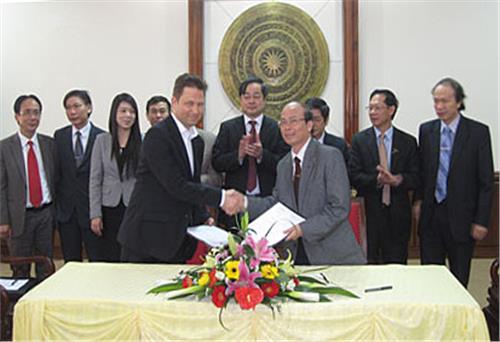 Provincial leaders receiving investors of  the Federal Republic of Germany