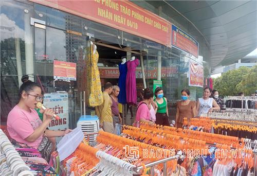 Việc tiểu thương chợ Thái tập trung đòi quyền lợi: Cần giải quyết kịp thời, hài hoà
