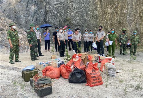 Tiêu hủy nhiều vật chứng là vật liệu nổ