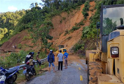 Tìm thấy nạn nhân thứ tám trong vụ sạt lở đất tại huyện Nam Trà My