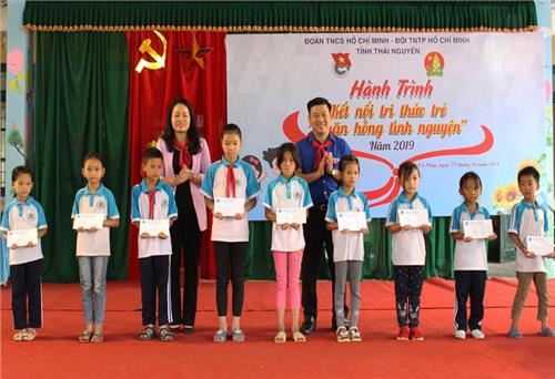 Tổ chức Hành trình kết nối tri thức trẻ 