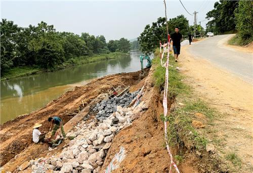 Đảm bảo giao thông bước 1 trên một số tuyến tỉnh lộ bị ảnh hưởng bởi thiên tai