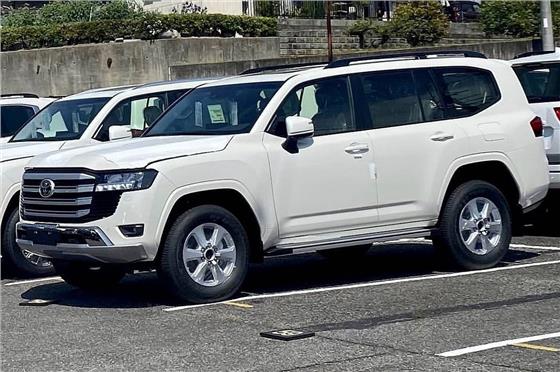 Toyota Land Cruiser 2022 tại Việt Nam có giá 4,06 tỉ đồng